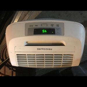 Meet your Posher, Max